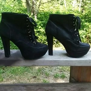 Sude ankle boots